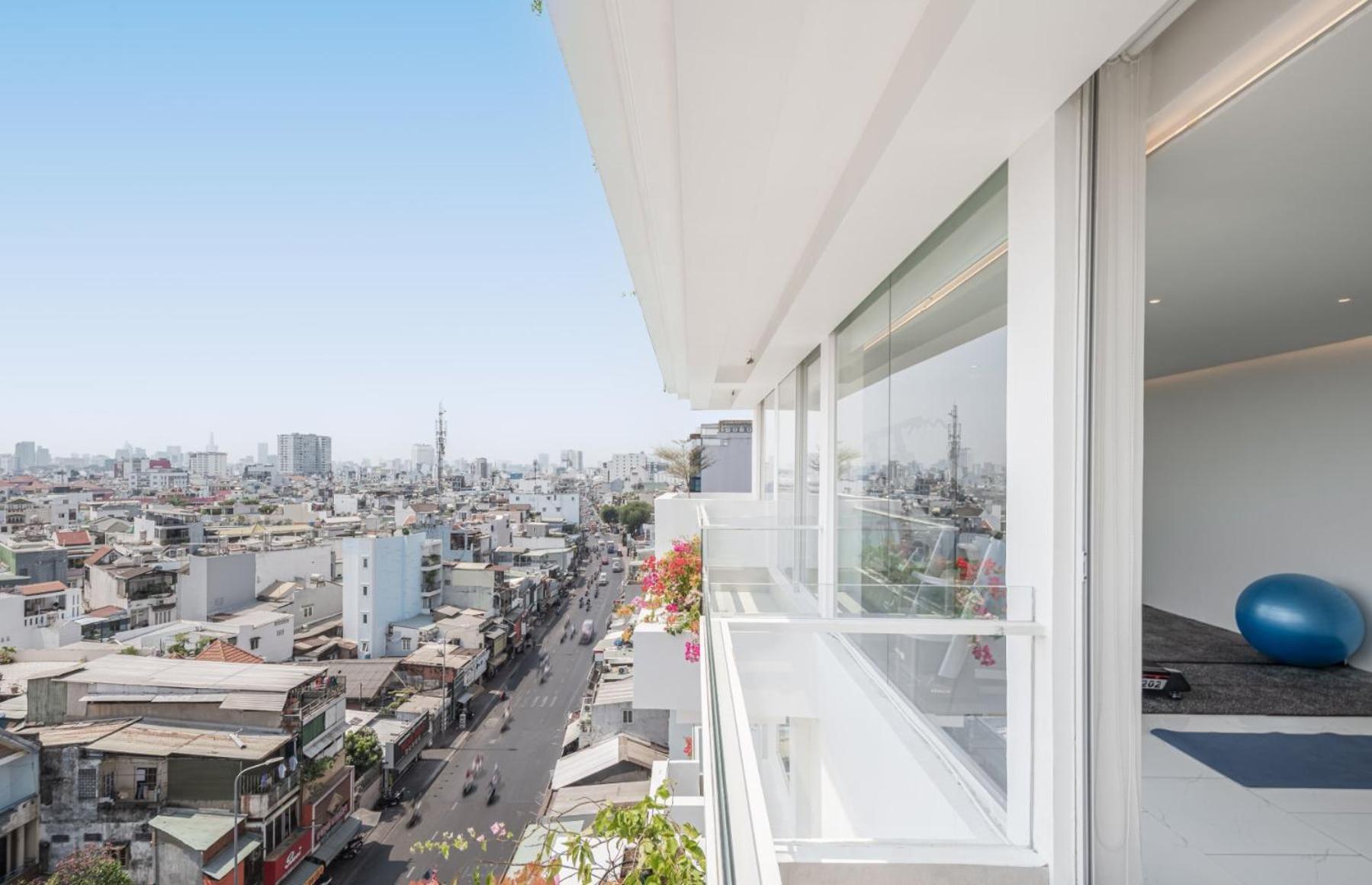 M Village Nguyen Kiem - Cosmo Airport Hotel Ho Şi Min Dış mekan fotoğraf